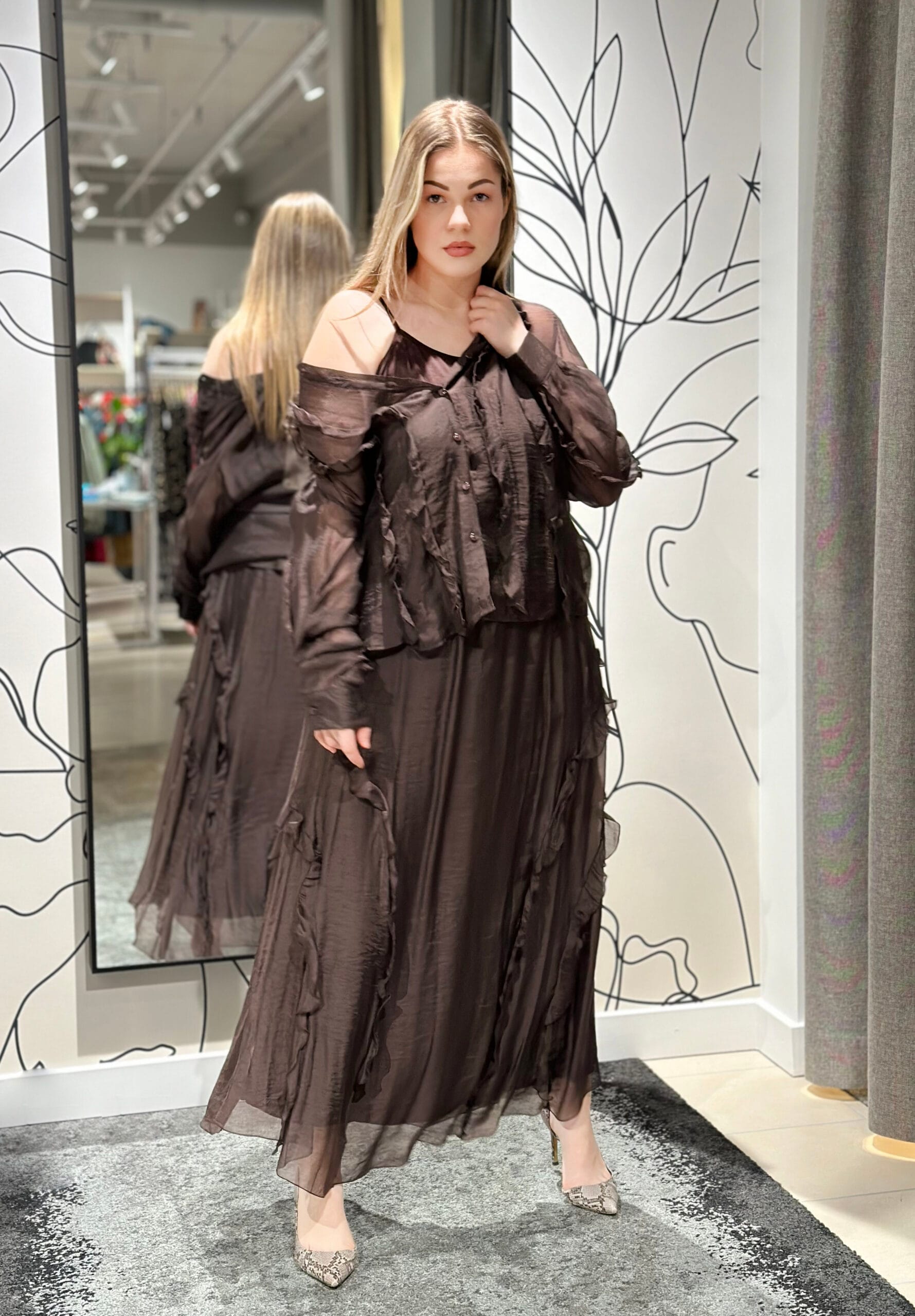 Svārku kostīms, Clothé - Image 4