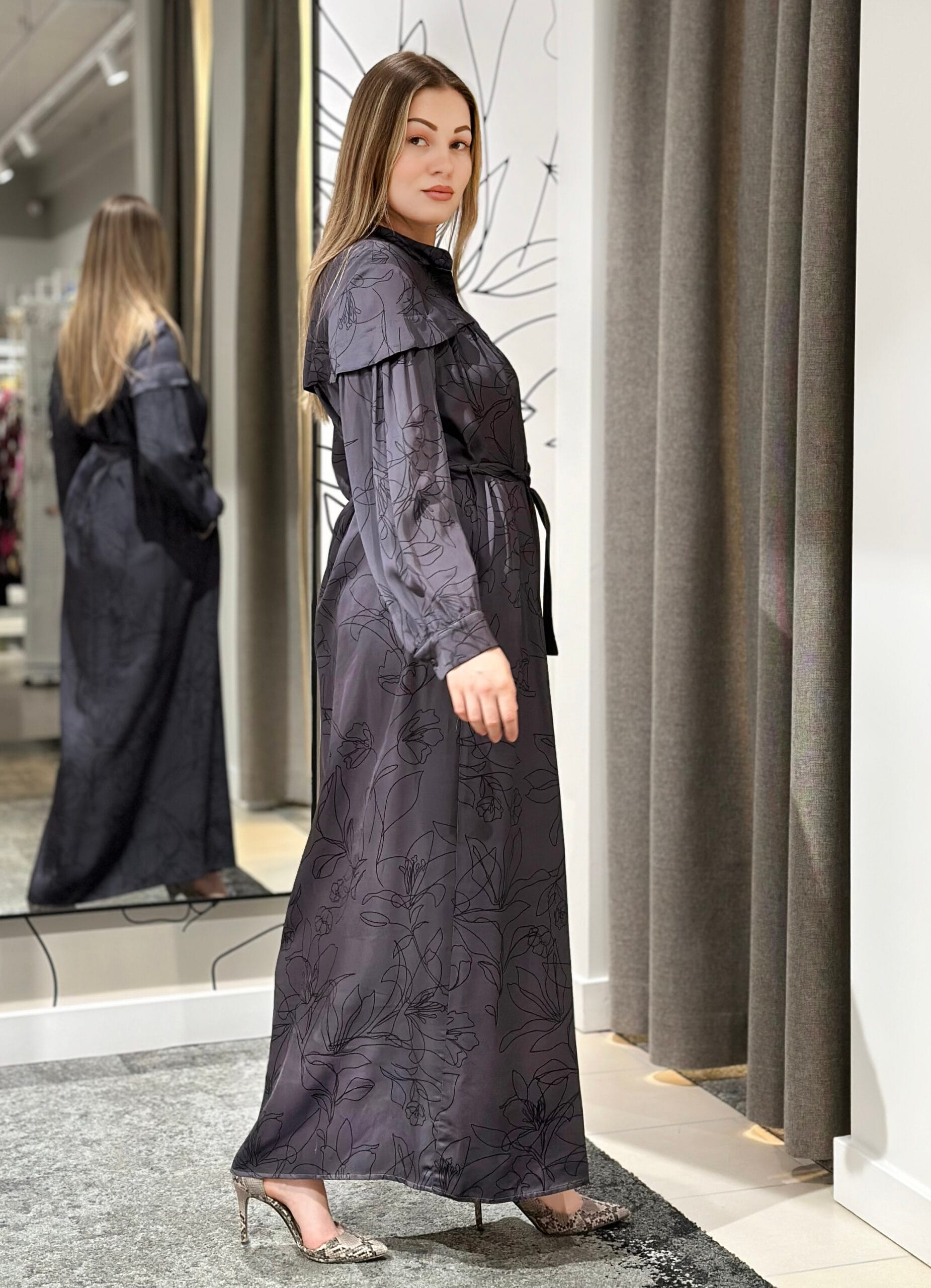 Viskozes maxi kleita, Clothe