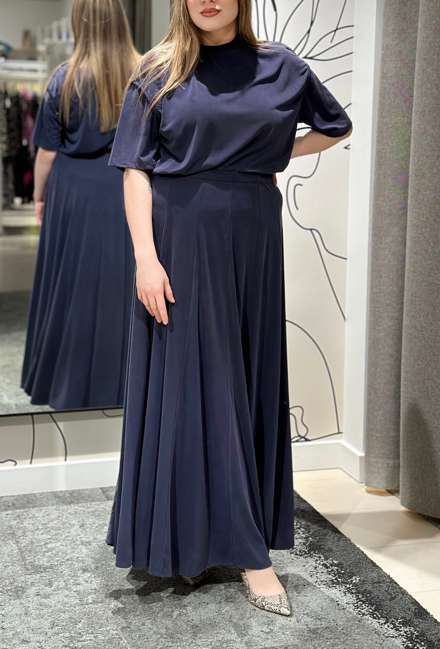 Trikotāžas svārku kostīms, Clothé - Image 3