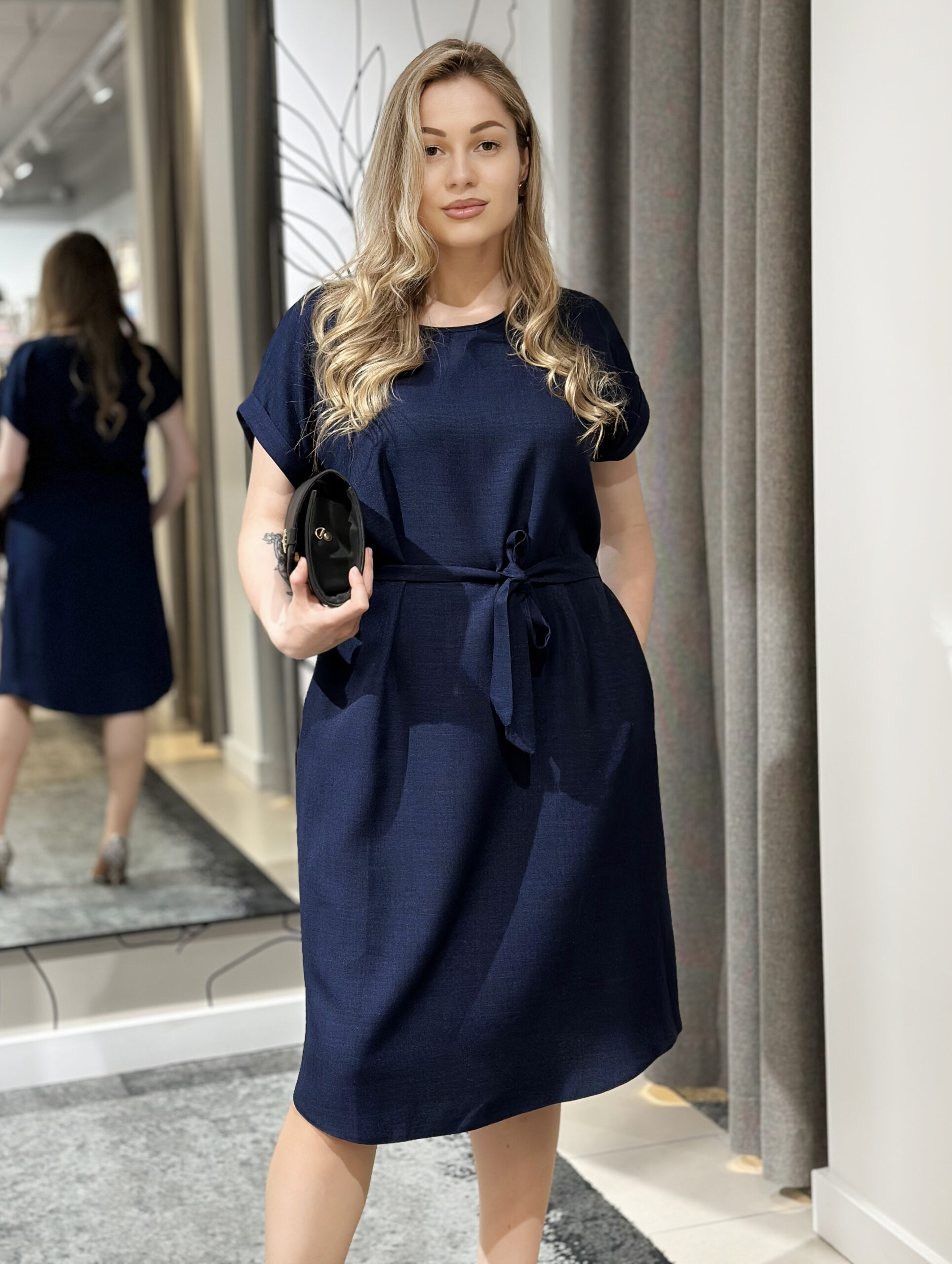 Lina kleita ar kabatām