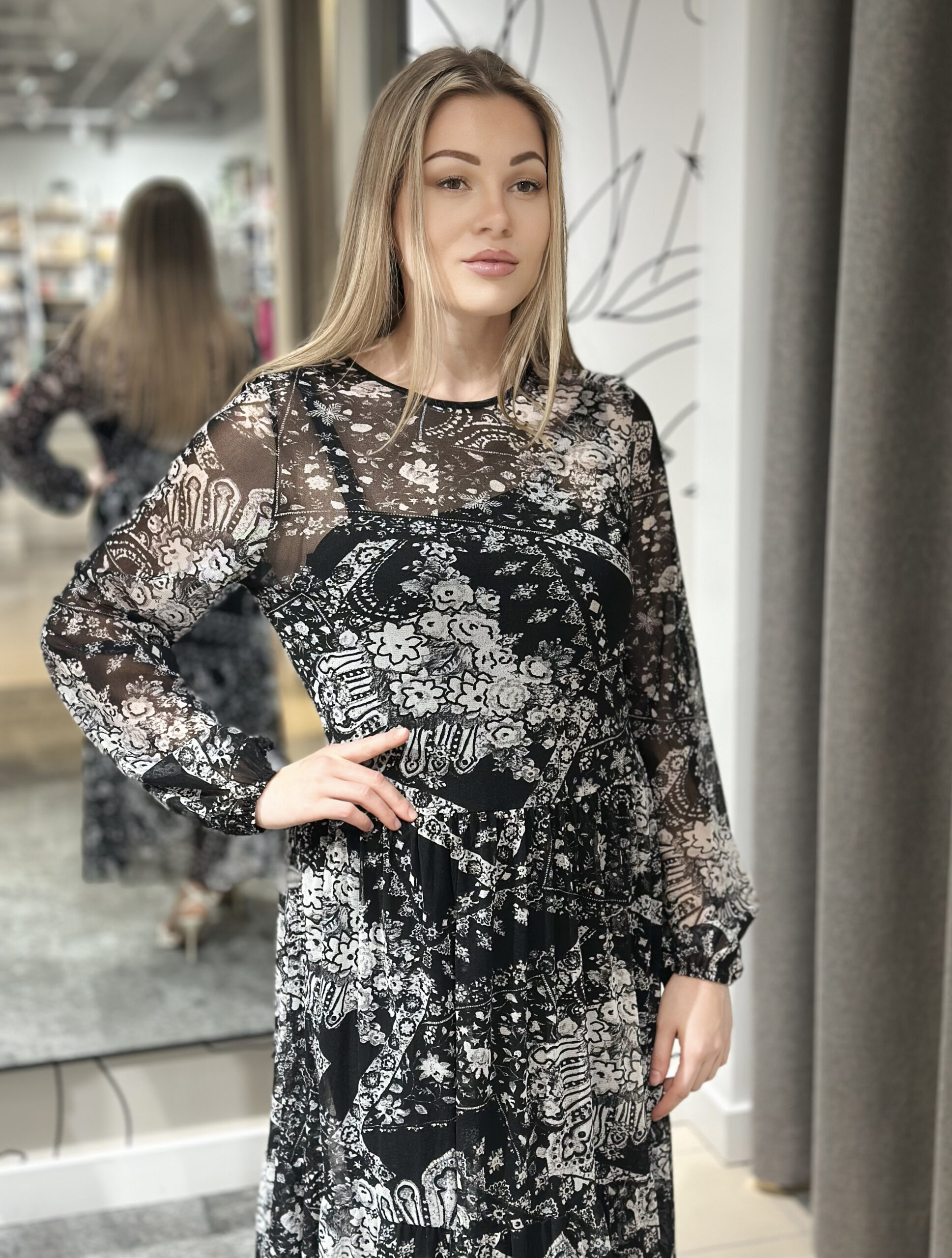 Kokteiļkleita ar oderi - Image 2
