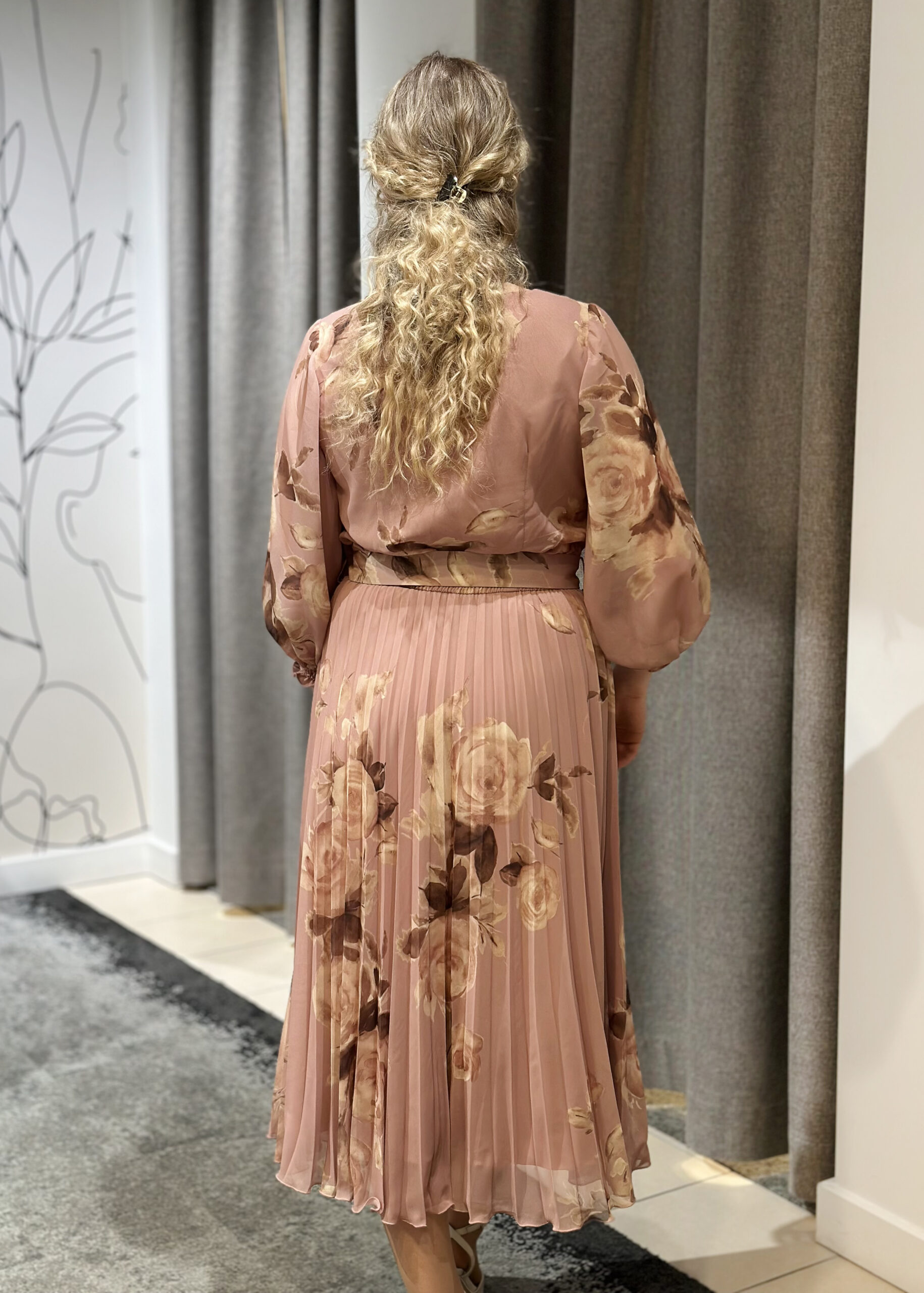 Šifona svētku kleita, Miranda - Image 5