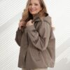 Virsjaka, Andrea, khaki